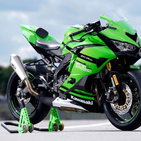 Kawasaki ZX-4RR race prep